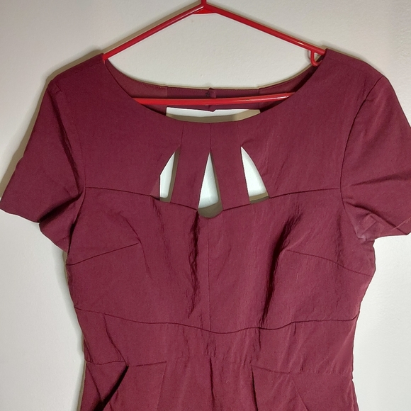 Le Chateau Cut Out Dress - Picture 2 of 7